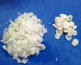 Csicseriborsós csirkeragu recept fázis 1 fotója