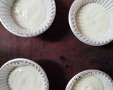 Foto langkah ke 3 dari resep Bolu Kukus Mekar Merah Putih.