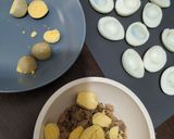 Foto del paso 2 de la receta: Huevos rellenos 🥚🥫