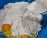 Foto langkah ke 4 dari resep Bolu Kukus Mekar.