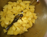 Foto del paso 4 de la receta: Tortilla de patatas con cebolla en MC