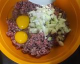 Foto langkah ke 3 dari resep Homemade Japanese Hambuga Steak.