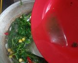 Foto langkah ke 2 dari resep Sayur Asem Kangkung.