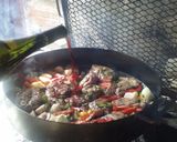 Foto del paso 3 de la receta: Pata de cordero al Malbec, papas, champiñones al disco
