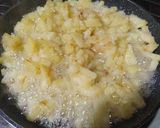 A picture of step 4 of Spanish Potato Omelette with Caramelized Onions.