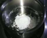 A picture of step 1 of White sauce pasta.