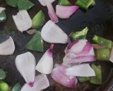 A picture of step 1 of Kadhai Paneer.
