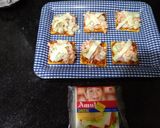 A picture of step 1 of Cracker Pizza Bites.