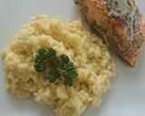 Foto del paso 1 de la receta: Risotto a la parmesana con salmón al sartén