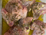 Pollo asado en horno con guarnición de patatas