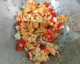 Foto langkah ke 4 dari resep Sambal Tempe Kemangi Jambal Roti.