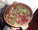 Foto del paso 4 de la receta: Tortilla de Tallos y Hojas de Betarraga (Remolacha)