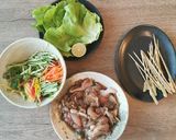 A picture of step 2 of Chicken Yakitori, crunchy lettuce wrap.