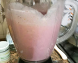 Foto del paso 2 de la receta: Jugo de papaya, fresas y leche