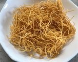 A picture of step 1 of Ajinomarutai Nagasaki Sara Udon.