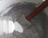 Foto langkah ke 3 dari resep Bolu Ketan Hitam Keju Lumer.