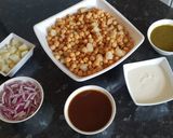 A picture of step 4 of Chana chaat.