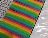Foto langkah ke 5 dari resep Mini Roll Rainbow Cake.