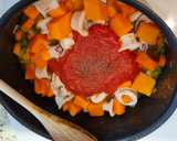Foto del paso 4 de la receta: Chipirones guisados con calabaza