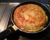 Foto langkah ke 8 dari resep Tortilla Española/Tortilla de Patatas (Omelet Spanyol/Spanish Omelette).