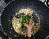 Foto langkah ke 2 dari resep Nasi Goreng Daun Jeruk.