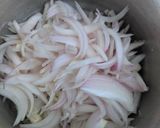 A picture of step 1 of Chinese choupsuey.