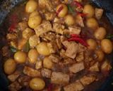 Foto langkah ke 9 dari resep Puyuh tahu tempe hitam nan pedas nampoL.