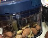 A picture of step 4 of Walnuts Nankhatai 😋💁🏻‍♀️.