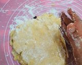 Gambar langkah 3 resipi Raisins scones.