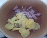 A picture of step 1 of Squid Spaghetti with Zucchini Cream.