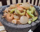 Foto del paso 5 de la receta: Molcajete de Camarones y callos de hacha
