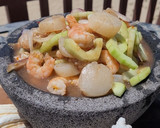 Foto del paso 5 de la receta: Molcajete de Camarones y callos de hacha
