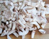 Foto del paso 1 de la receta: Pasta de espaguetis con champiñones y panceta al ajillo