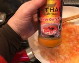 Foto del paso 5 de la receta: Contres de pollo en salsa de curry rojo con rovelones