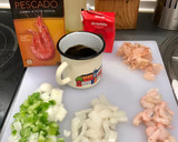 Foto del paso 3 de la receta: Fideua negra de gamba y calamar