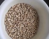 A picture of step 1 of Black Eyed Beans.