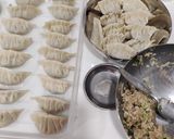 Foto langkah ke 3 dari resep Yaki Gyoza (fried dumpling).