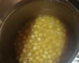 A picture of step 2 of Murgh cholay.