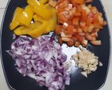 รูปขั้นตอนการทำที่ 1 ของ ผัดผักขนมปังนาน (Vegetables and Naan)