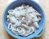 Foto langkah ke 1 dari resep Cumi Goreng Tepung.