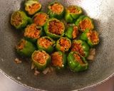 भरली सिमला मिरची (Bharli shimla mirchi recipe in marathi) रेसिपी स्टेप 3 फोटो 
