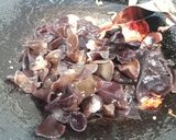 Foto langkah ke 3 dari resep Tumis Jamur Kuping Pakcoy.