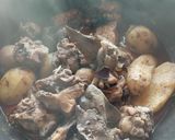 A picture of step 2 of Yakhni Murg Pulao.