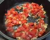 Une image de l'étape 7 de Pavés de saumon aux tomates, oignon de roscoff et jus citronné.