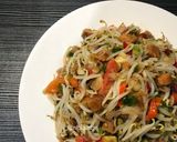 Foto langkah ke 3 dari resep Tumis Taoge Ikan Asin Jambal Roti.