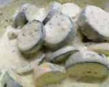 Cukkini fokhagymás-joghurtos bundában recept fázis 2 fotója