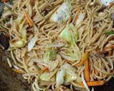 Gambar langkah 9 resipi Yakisoba (Japanese stir fry noodles) by Rina.