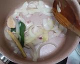 Foto langkah ke 3 dari resep Ayam ungkep tomat.