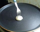 A picture of step 4 of Neer dosa.