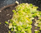 Foto del paso 2 de la receta Tortilla de ajos tiernos